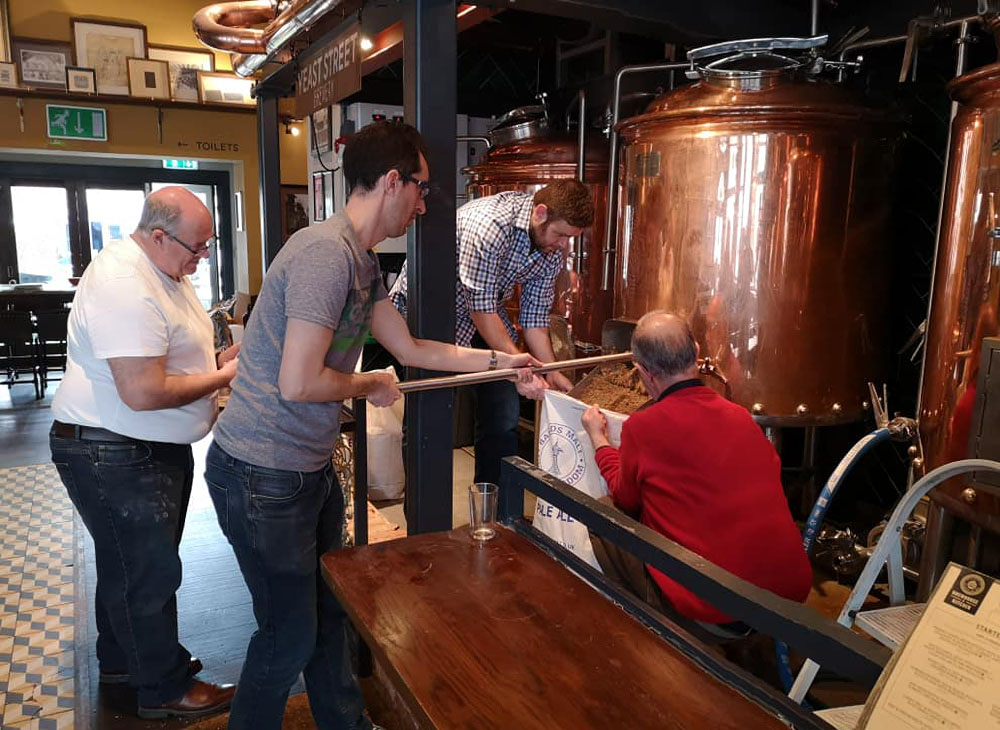Équipement de brasserie en cuivre, fermenteur de bière en cuivre, cuve de fermentation de bière conique