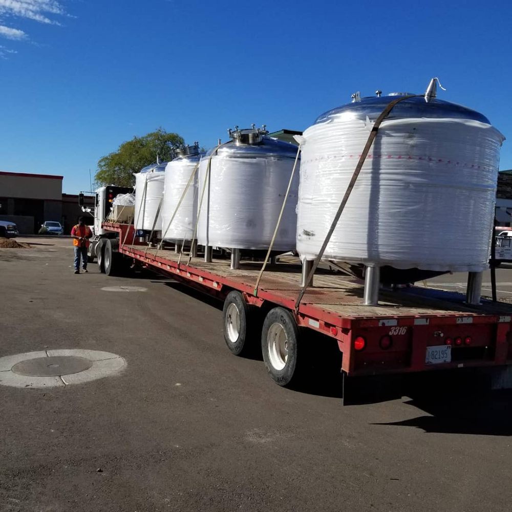 醸造所のビール醸造設備、円錐形のステンレス鋼ビール発酵槽、販売のための商業醸造設備、醸造所の開始方法、醸造設備のコスト、ビールタンク、ビール瓶詰め機、ビールケギングマシン、ビール缶詰機、販売のためのクラフトビール醸造システム、醸造所タンク、ビール醸造設備、醸造所USA