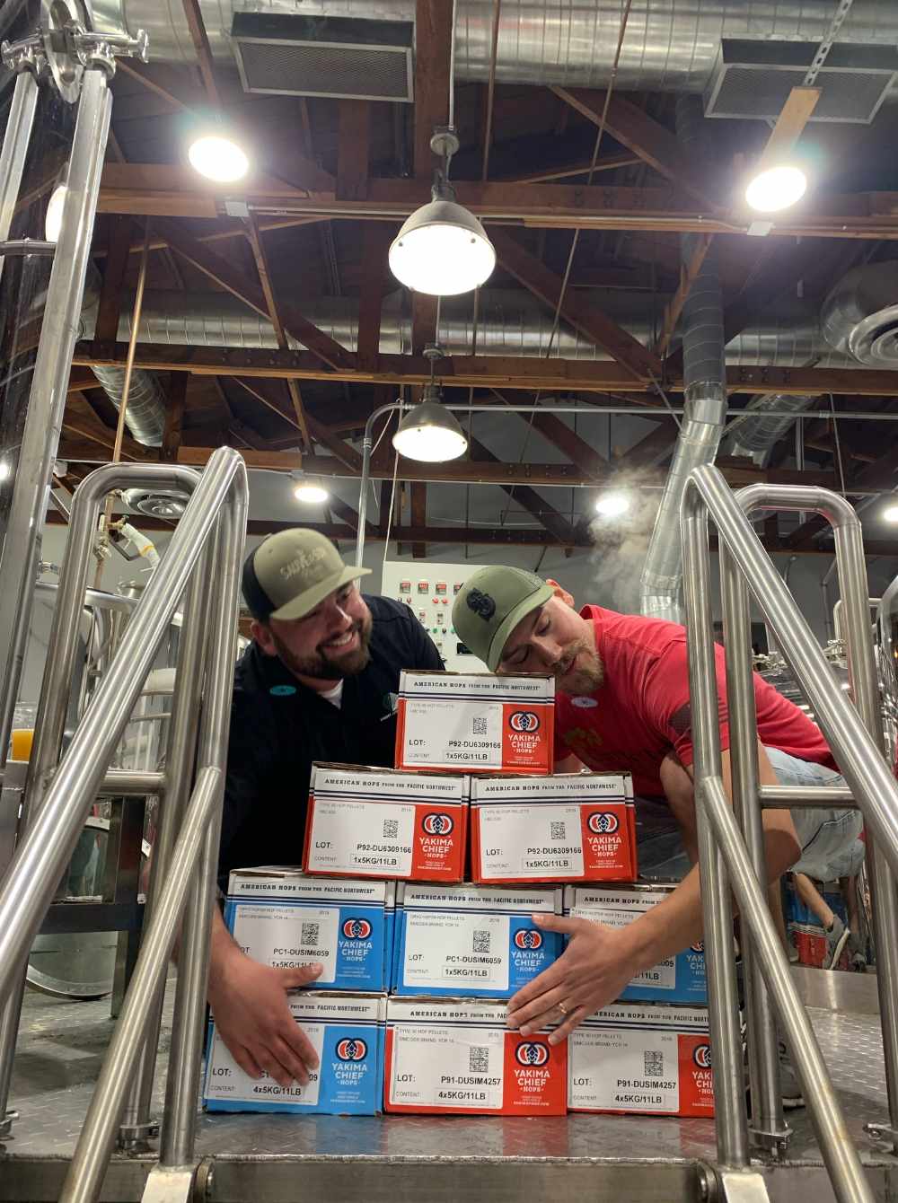 醸造所のビール醸造設備、円錐形のステンレス鋼ビール発酵槽、販売のための商業醸造設備、醸造所の開始方法、醸造設備のコスト、ビールタンク、ビール瓶詰め機、ビールケギングマシン、ビール缶詰機、販売のためのクラフトビール醸造システム、醸造所タンク、ビール醸造設備、醸造所USA