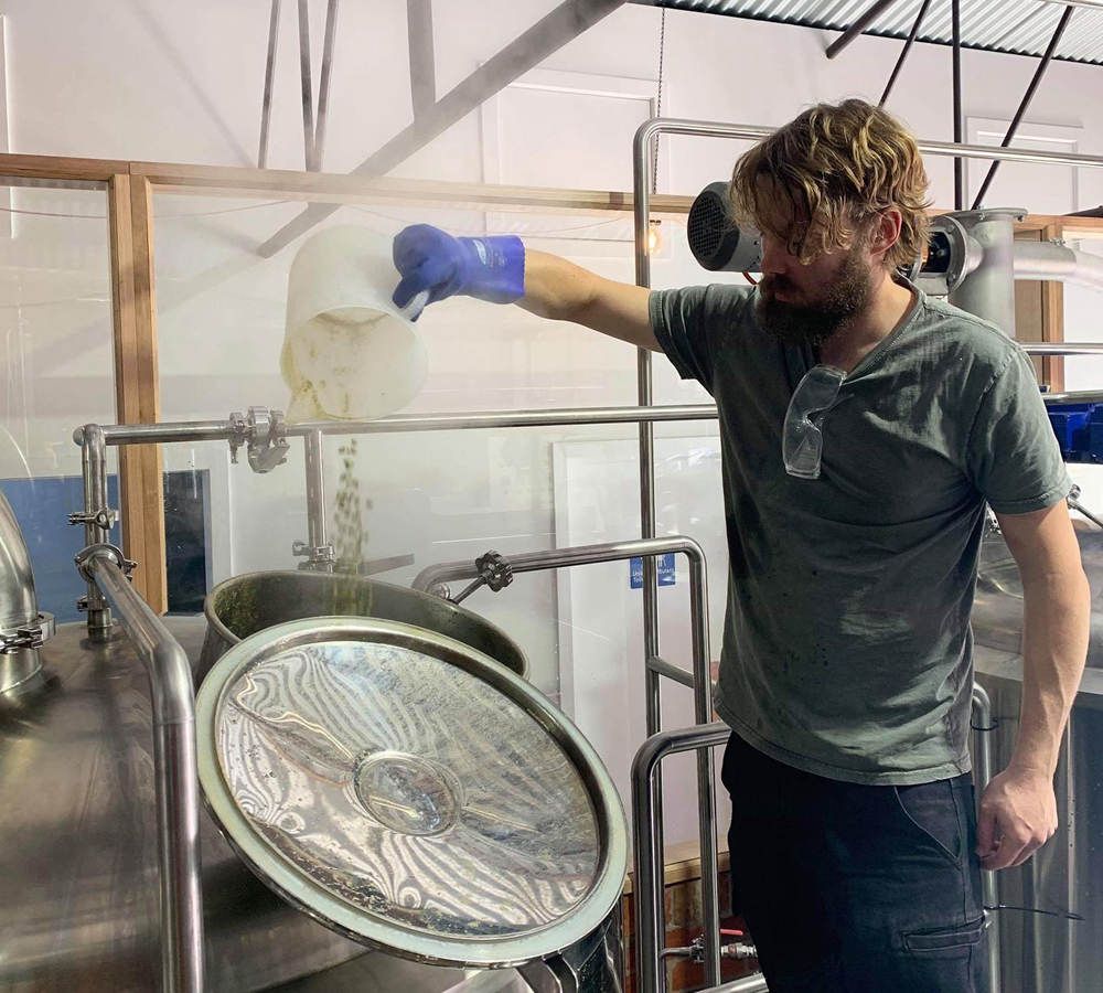 醸造所のビール醸造設備、円錐形のステンレス鋼ビール発酵槽、販売中の市販の醸造設備、醸造の開始方法、醸造設備のコスト、ビールタンク、ビール瓶詰め機、オーストラリアの醸造所、クラフト醸造設備の価格