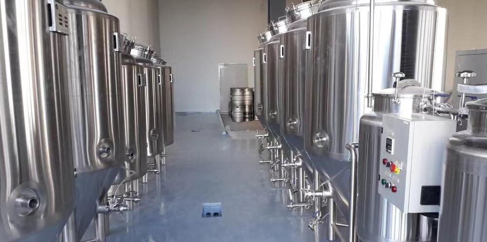 醸造所のビール醸造設備、円錐形のステンレス鋼ビール発酵槽、販売中の市販の醸造設備、醸造の開始方法、醸造設備のコスト、ビールタンク、ビール瓶詰め機、5bblビール発酵槽、5bbl醸造設備、ビール缶詰機