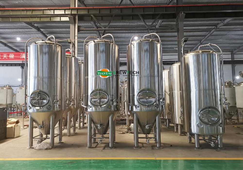 beer microbrewery equipment， stainless steel brewery equipment， microbrewery equipments，