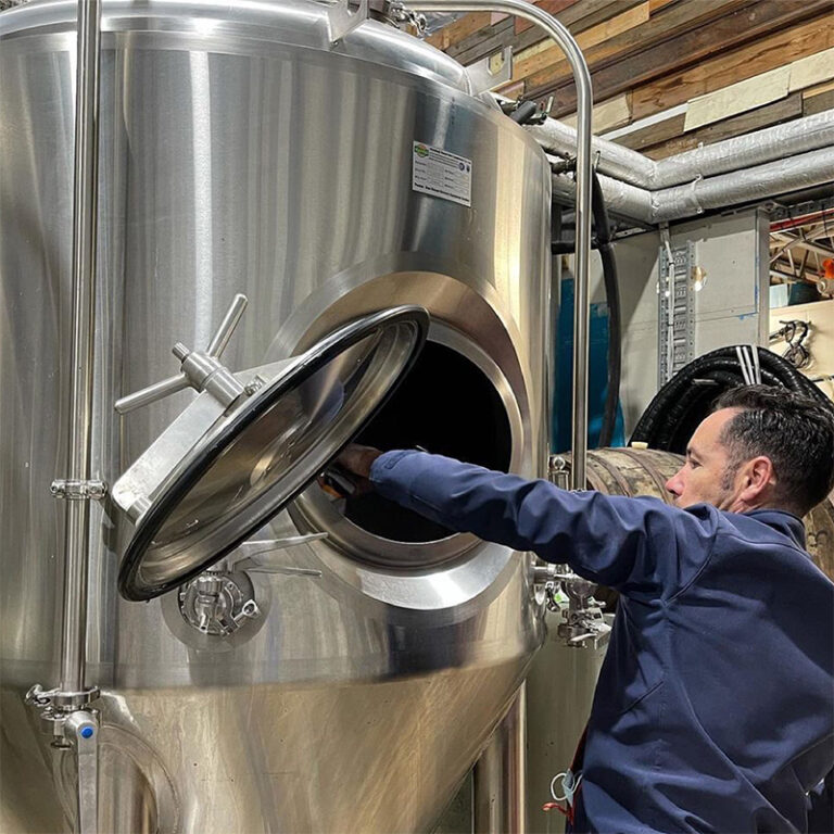 Bells-Beach-Brewing-1200L-6