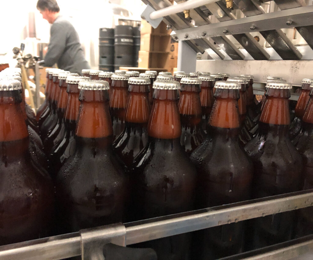 розлив пива фоббинг