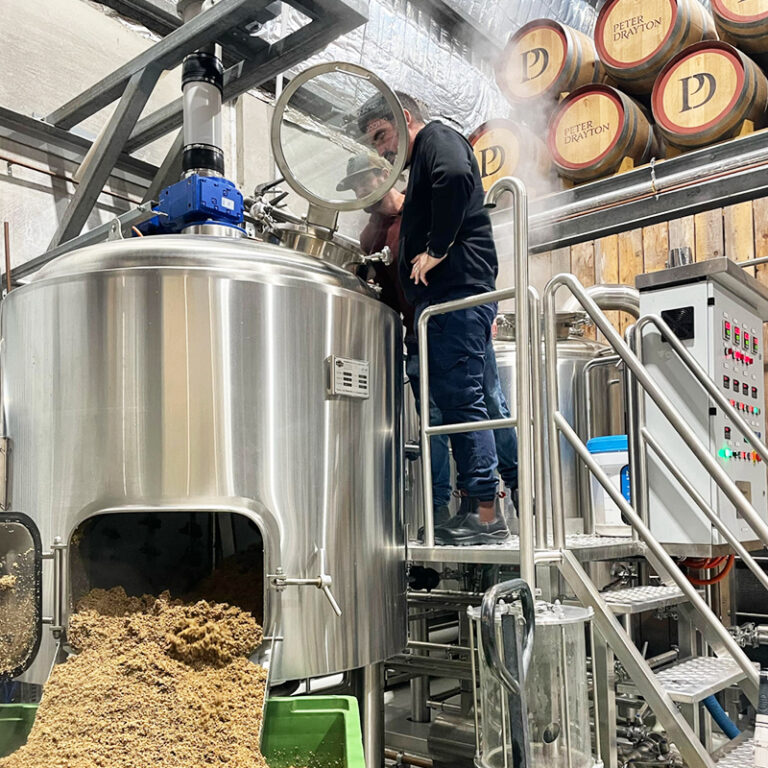 철가시-언덕-양조장-1000L-비어-장비-4